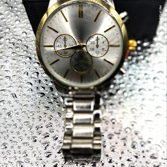 Men Watch - I. N. C. - NWOT - Picture 3 of 5